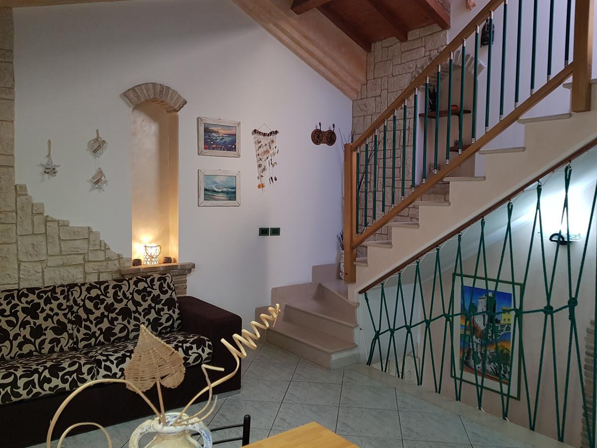 فيلا Residenza Borgo Antico تيرمولي المظهر الخارجي الصورة